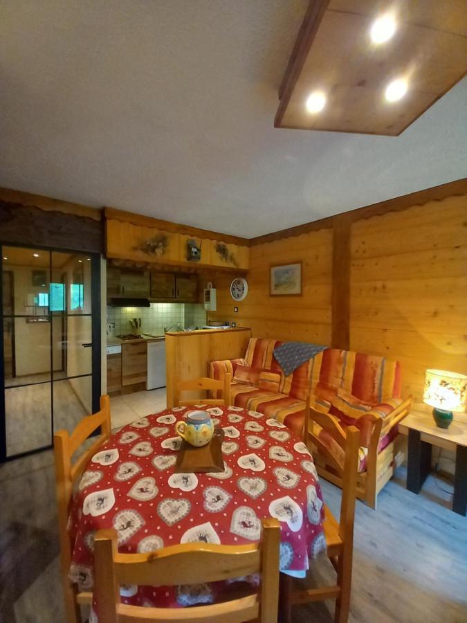 Chalet Campanule ボヌヴァル・シュル・アルク エクステリア 写真