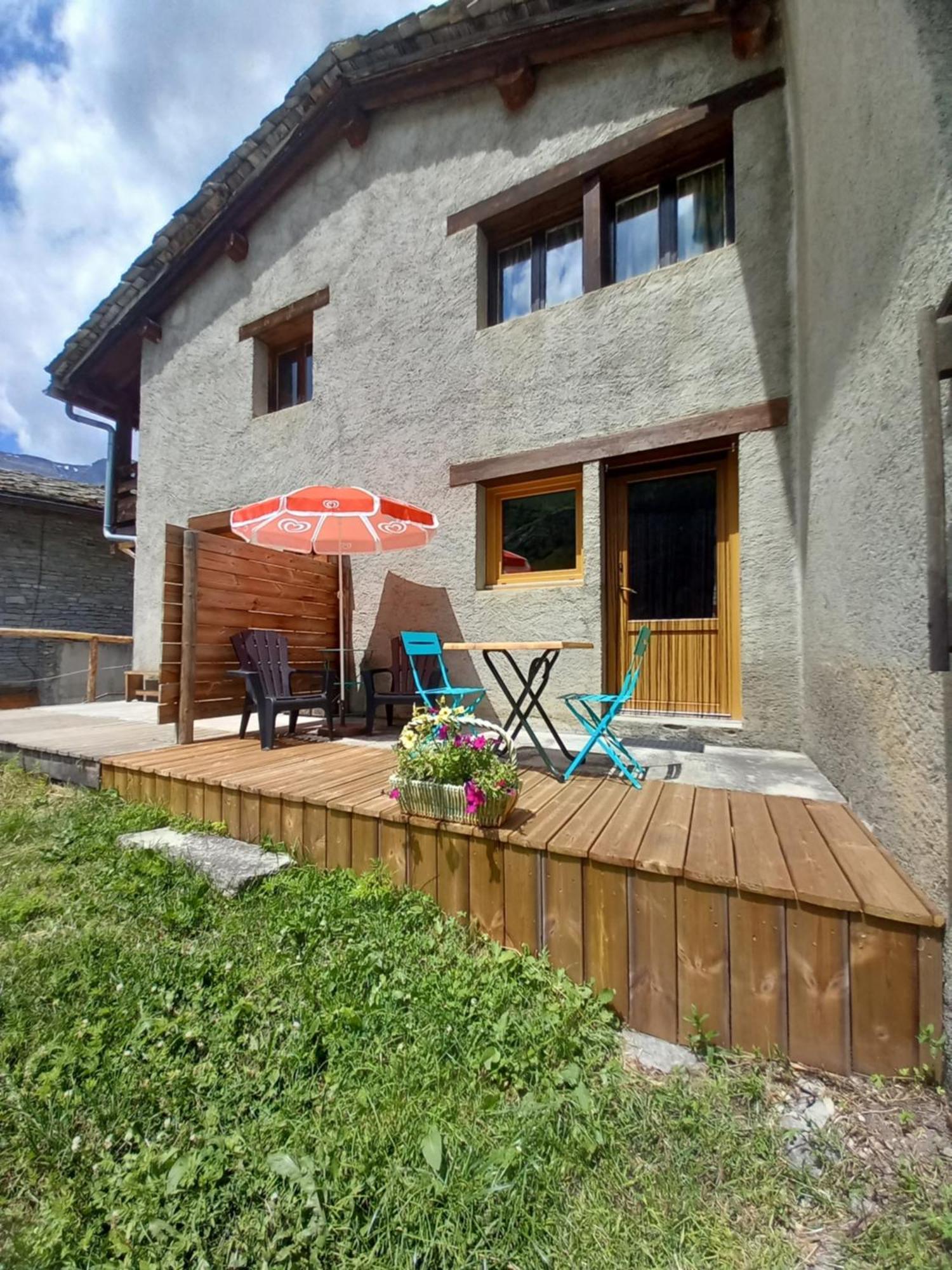 Chalet Campanule ボヌヴァル・シュル・アルク エクステリア 写真